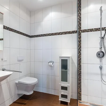 Apartment Schuetzenstr 17 Whg 10 *